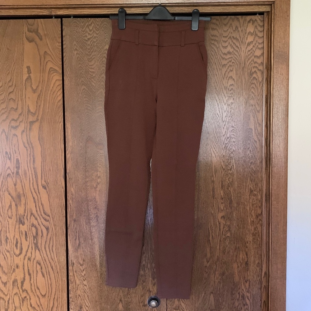 {Dazz} High Waisted Skinny Legged Pants